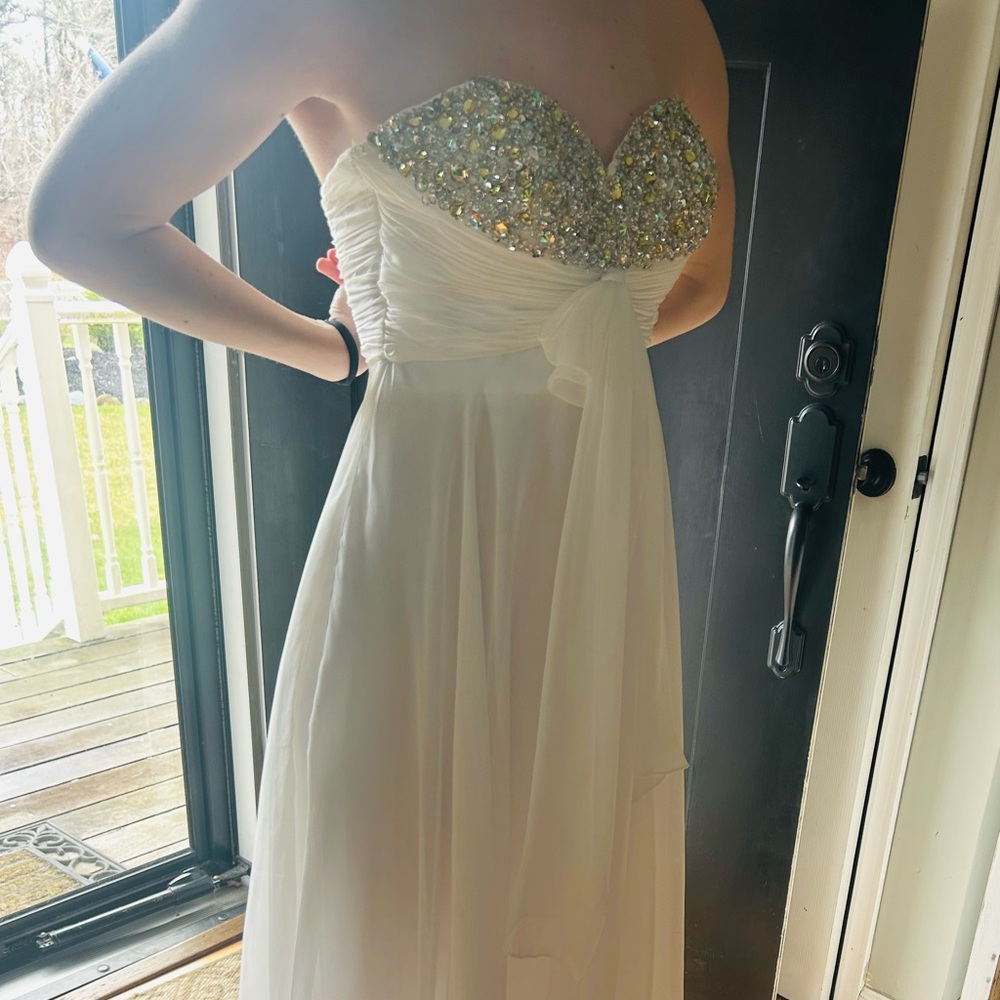 Sherri Hill White Strapless Prom Formal Dress w/ Beaded Bodice - Size 2